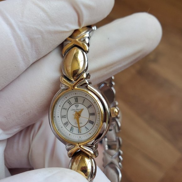 Watch - Picture 1 of 2